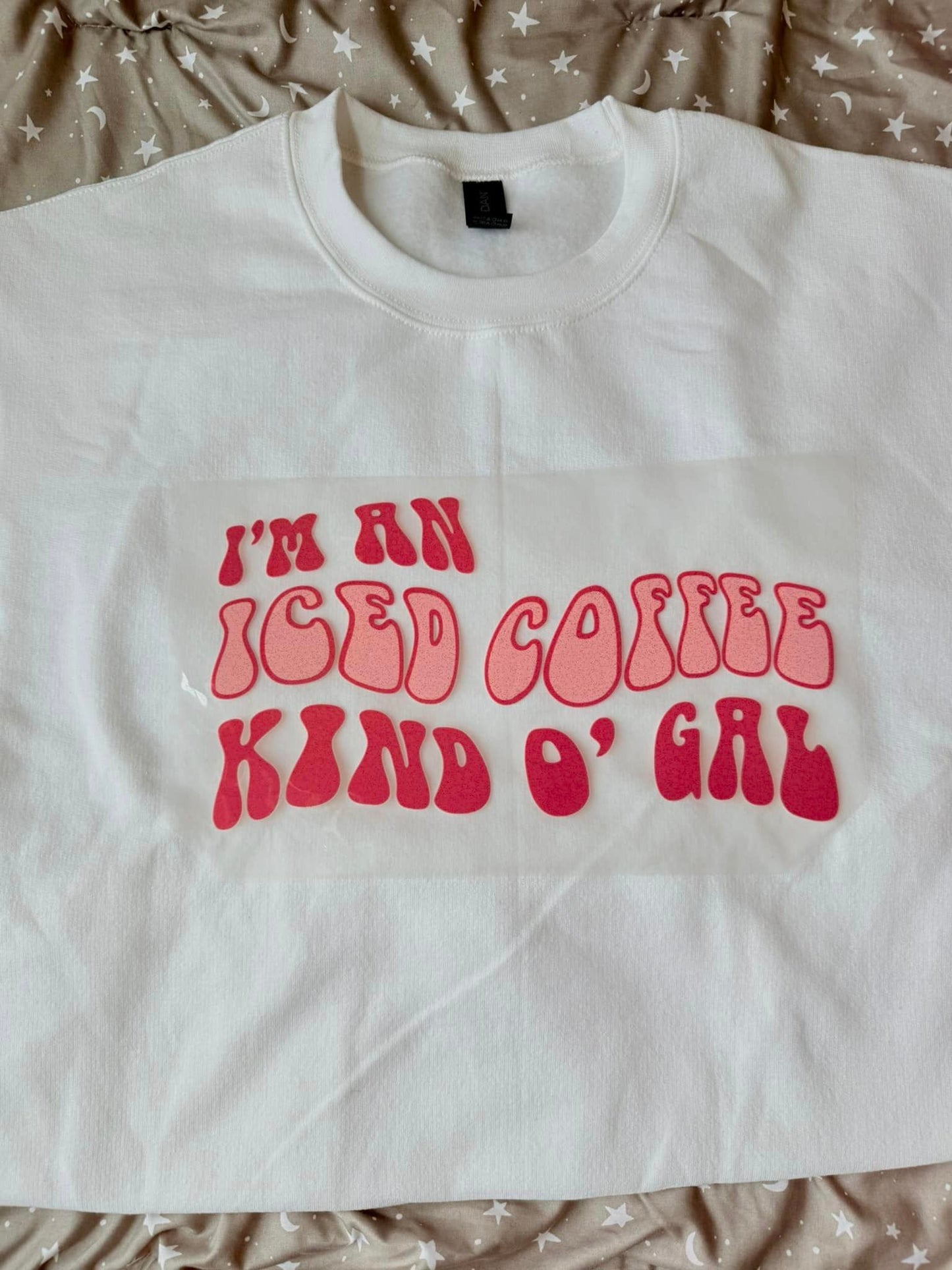 ICED COFFEE KIND O' GRL -- TEE SHIRT